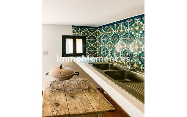 Resale - Villa - Benahavís - Benahavís Centro