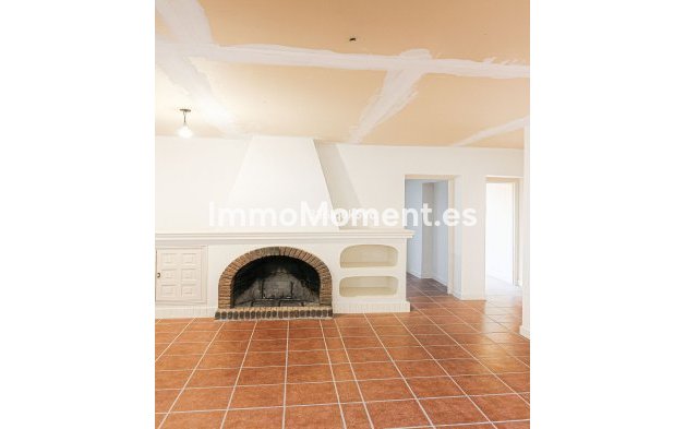 Resale - Villa - Benahavís - Benahavís Centro