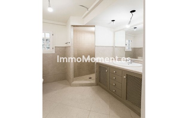 Resale - Villa - Benahavís - Benahavís Centro