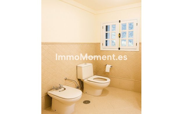 Resale - Villa - Benahavís - Benahavís Centro