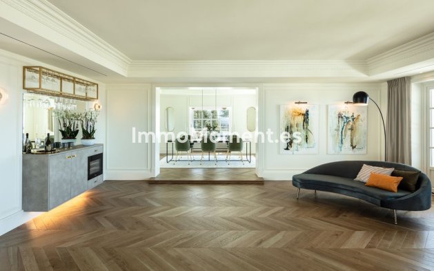 Resale - Villa - Marbella - Sierra Blanca