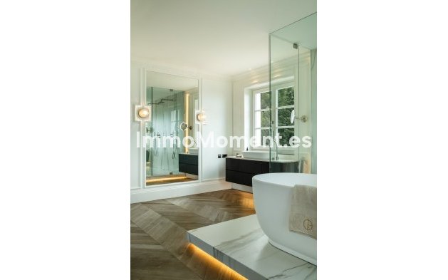 Resale - Villa - Marbella - Sierra Blanca