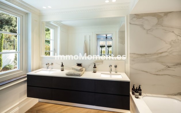 Resale - Villa - Marbella - Sierra Blanca