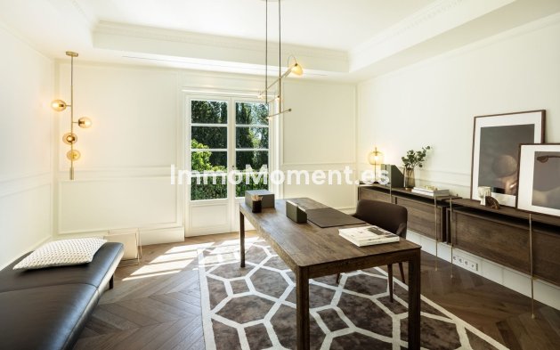 Resale - Villa - Marbella - Sierra Blanca