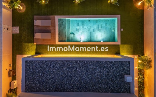 Wiederverkauf - Villa -   Inländisch - Alhaurín de la Torre