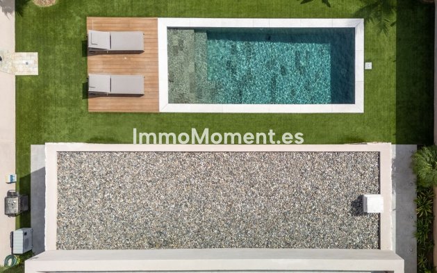 Wiederverkauf - Villa -   Inländisch - Alhaurín de la Torre