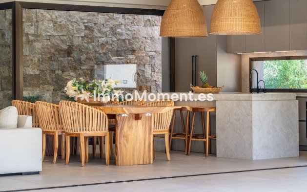 Wiederverkauf - Villa -   Inländisch - Alhaurín de la Torre