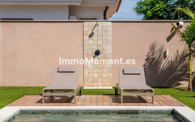 Wiederverkauf - Villa -   Inländisch - Alhaurín de la Torre