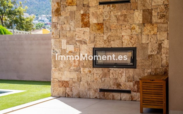 Wiederverkauf - Villa -   Inländisch - Alhaurín de la Torre