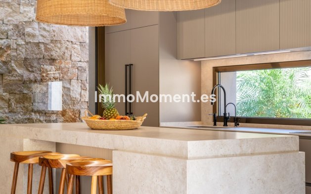 Wiederverkauf - Villa -   Inländisch - Alhaurín de la Torre