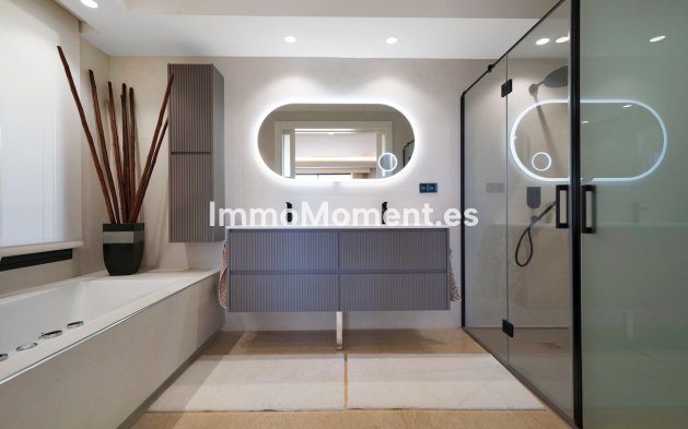 Wiederverkauf - Wohnung - Marbella - Nueva Andalucía