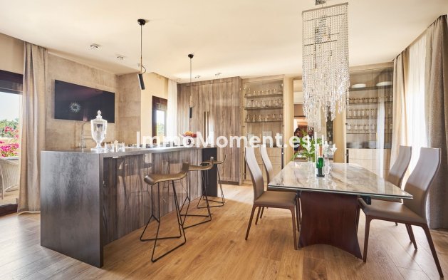 Resale - Apartment - Sotogrande