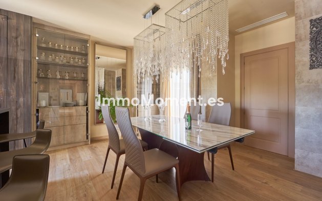 Resale - Apartment - Sotogrande