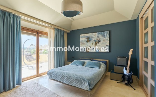 Resale - Apartment - Sotogrande