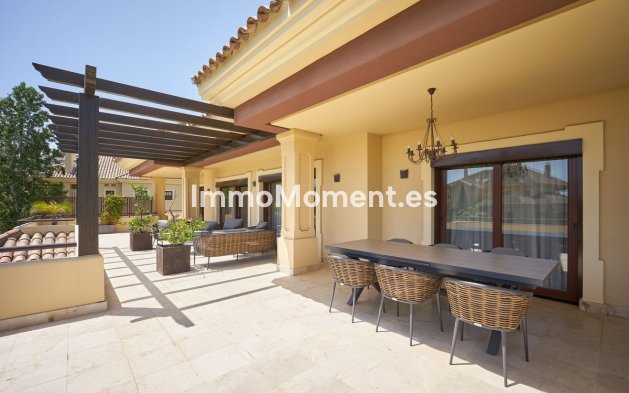 Resale - Apartment - Sotogrande