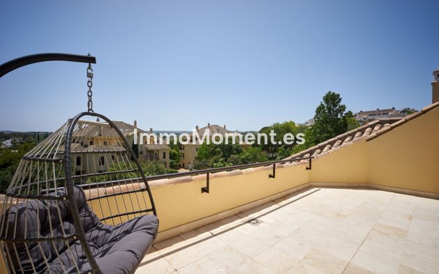 Resale - Apartment - Sotogrande