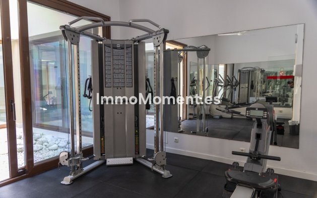 Resale - Apartment - Sotogrande