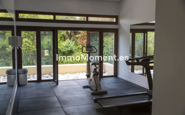 Resale - Apartment - Sotogrande