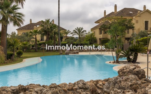 Resale - Apartment - Sotogrande