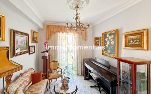 Wiederverkauf - Wohnung - Málaga - El Ejido