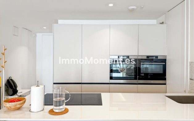 Wiederverkauf - Wohnung - Estepona  - Estepona Centro