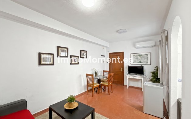 Resale - Apartment - Málaga - Centro Histórico