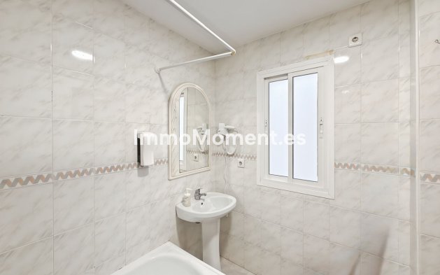 Resale - Apartment - Málaga - Centro Histórico