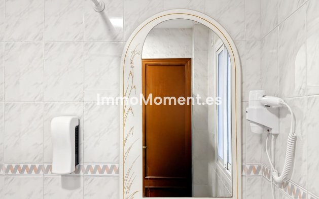 Resale - Apartment - Málaga - Centro Histórico