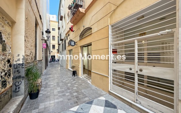 Resale - Apartment - Málaga - Centro Histórico