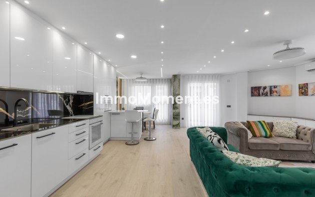 Resale - Apartment - Los Montesinos - Los Montesinos Centro