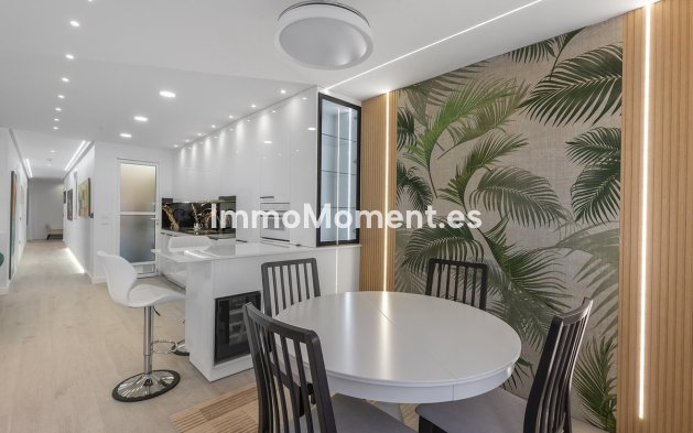 Resale - Apartment - Los Montesinos - Los Montesinos Centro