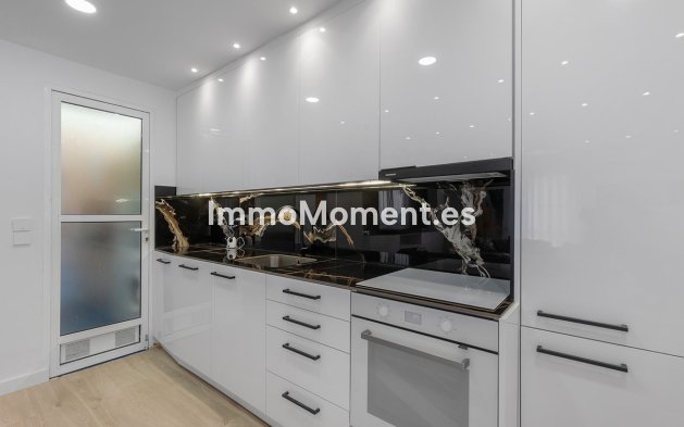 Resale - Apartment - Los Montesinos - Los Montesinos Centro