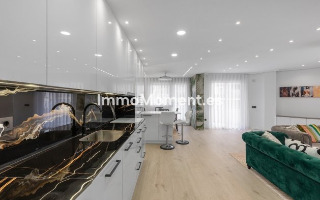 Resale - Apartment - Los Montesinos - Los Montesinos Centro