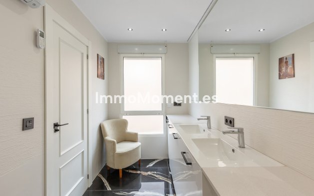 Resale - Apartment - Los Montesinos - Los Montesinos Centro