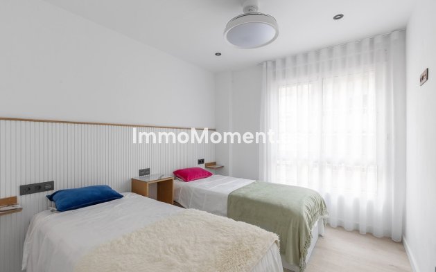 Resale - Apartment - Los Montesinos - Los Montesinos Centro