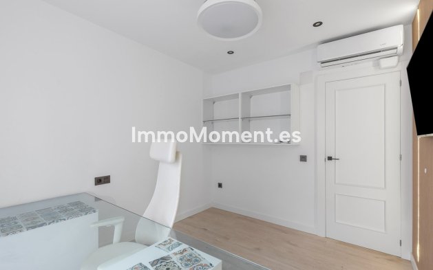Resale - Apartment - Los Montesinos - Los Montesinos Centro