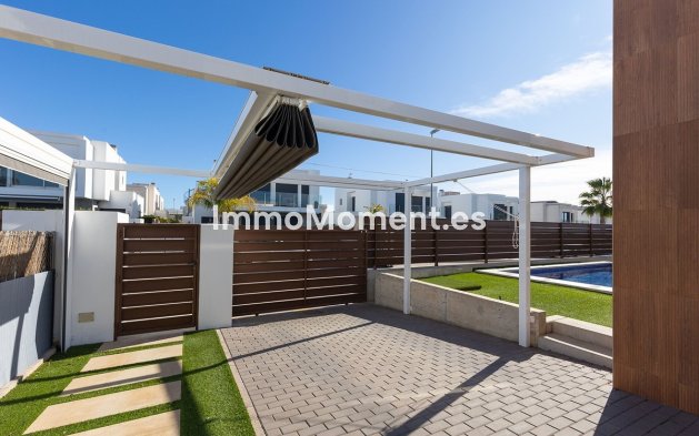 Resale - Villa - Orihuela - Vistabella Golf