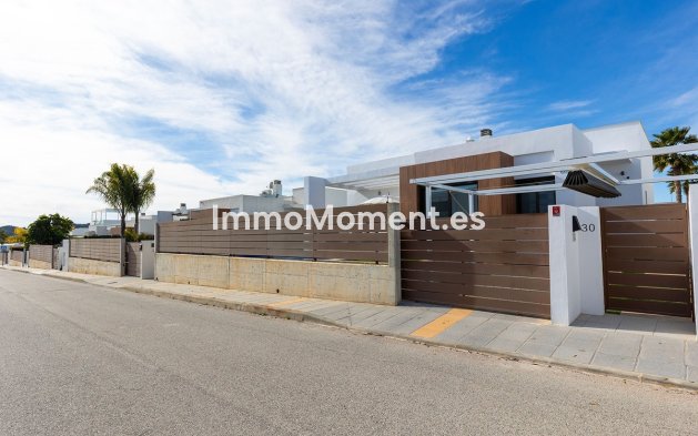 Resale - Villa - Orihuela - Vistabella Golf