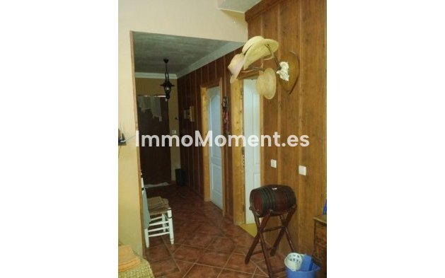 Reventa - Casa de campo - Interior  - Guaro