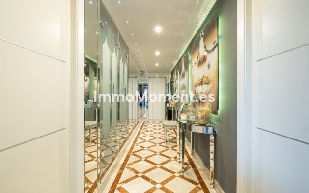 Revente - Appartement - Marbella - Nueva Andalucía