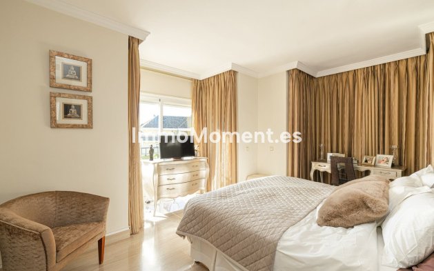 Resale - Apartment - Marbella - Elviria