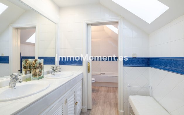 Resale - Apartment - Marbella - Elviria