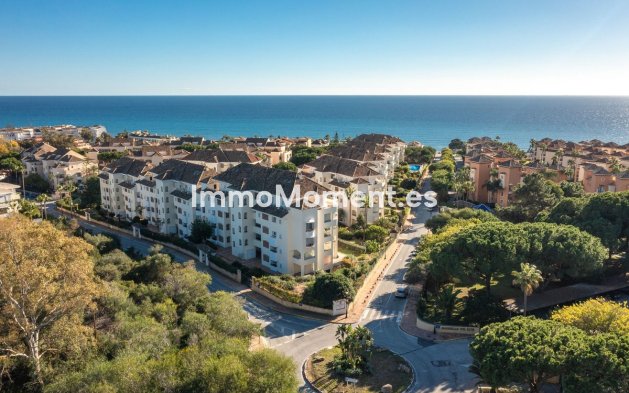 Resale - Apartment - Marbella - Elviria