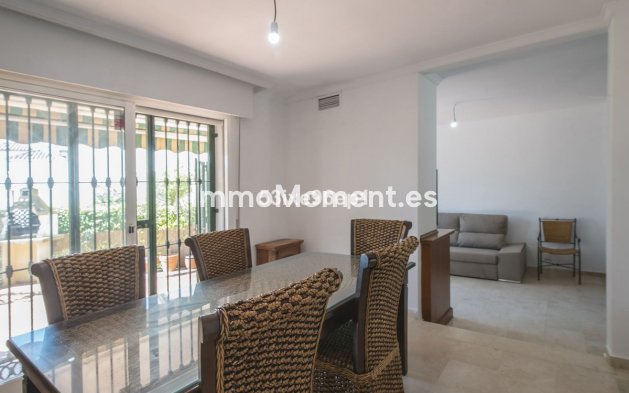 Wiederverkauf - Villa - Estepona  - New Golden Mile