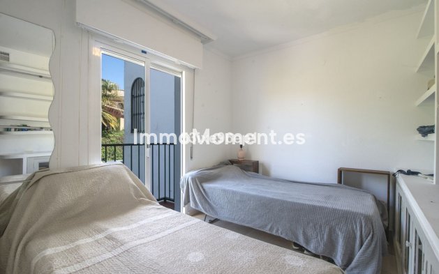 Wiederverkauf - Villa - Estepona  - New Golden Mile