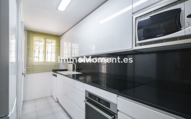 Wiederverkauf - Reihenhaus - Estepona  - Estepona Centro