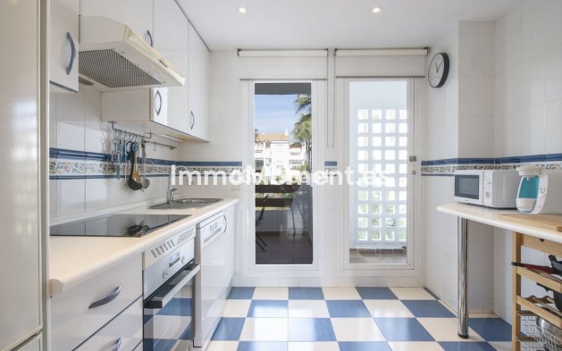 Wiederverkauf - Wohnung - Estepona  - Selwo