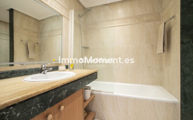 Wiederverkauf - Wohnung - Estepona  - Selwo