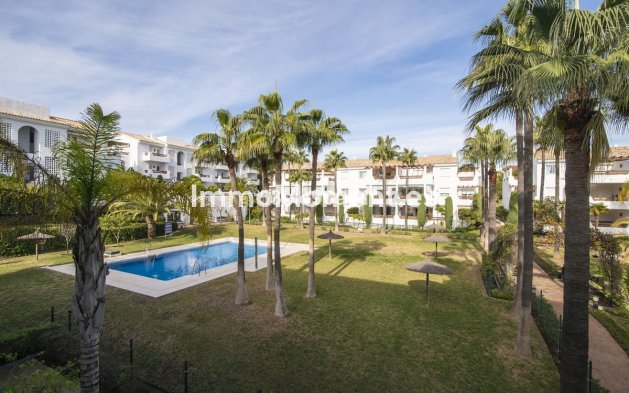 Wiederverkauf - Wohnung - Estepona  - Selwo