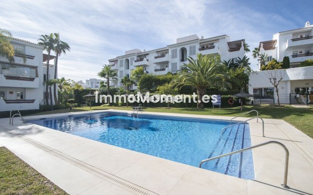Wiederverkauf - Wohnung - Estepona  - Selwo